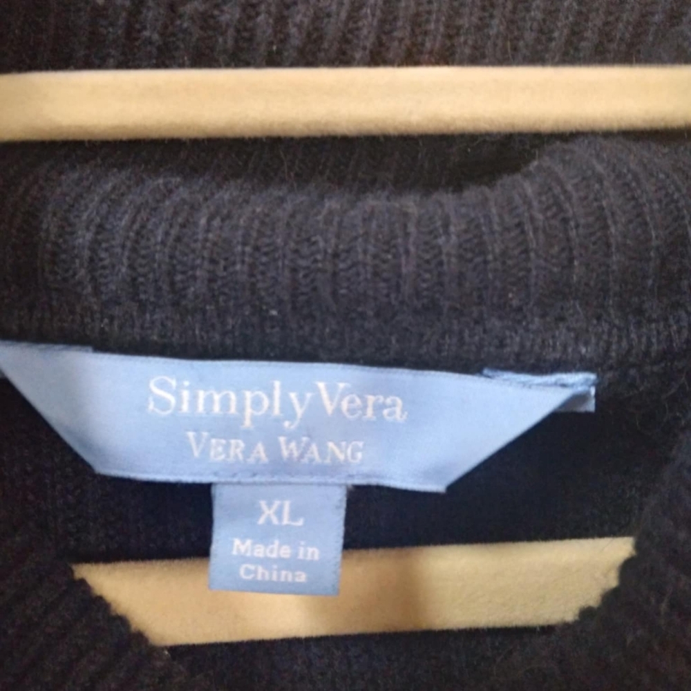 Simply Vera black sweater sz XL